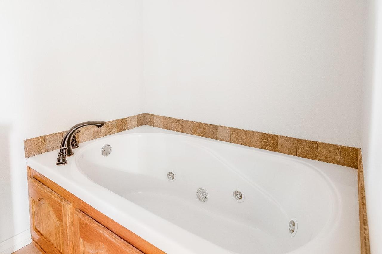 The Stay In Fay Fayetteville Extérieur photo